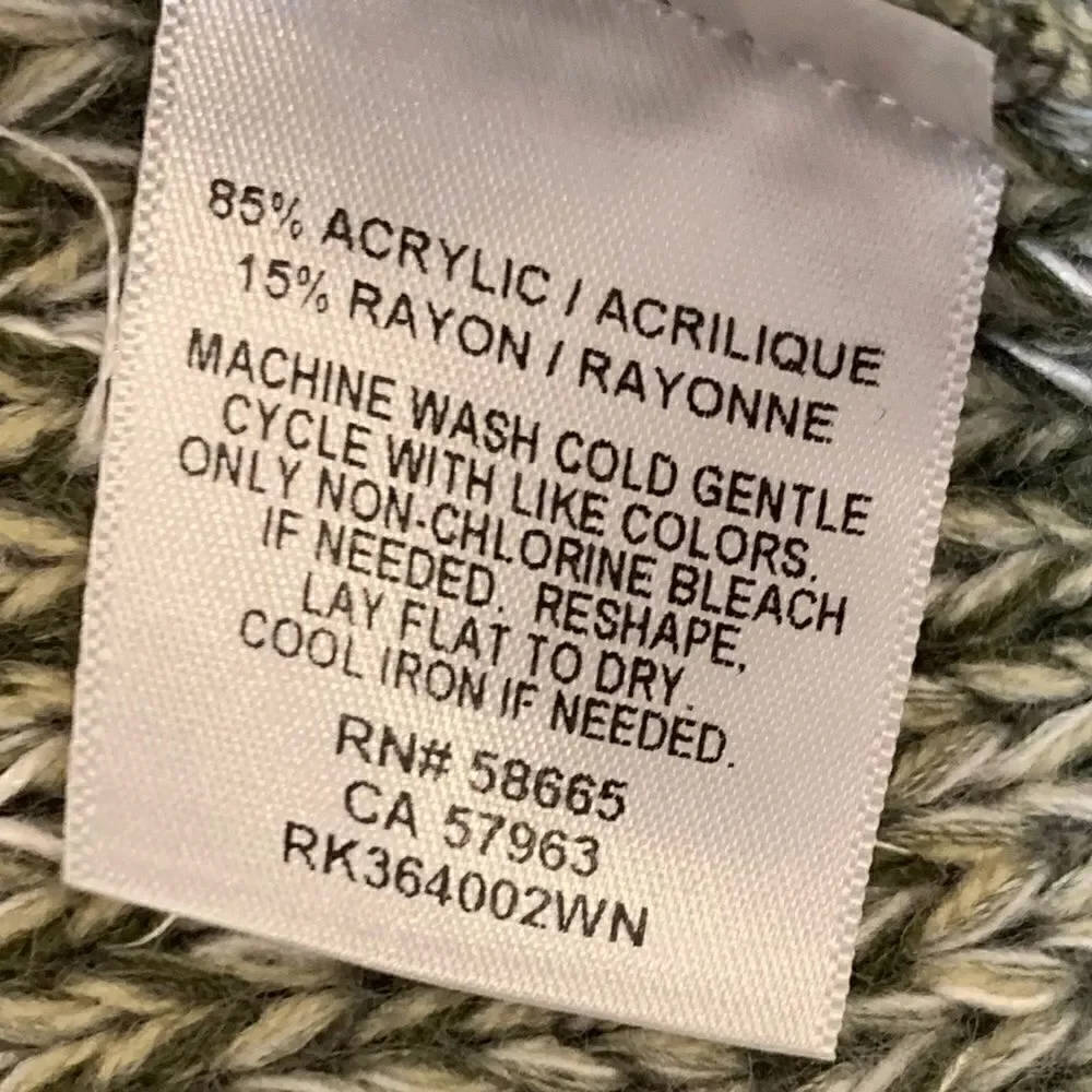 NWT SUSINA Olive green/white knit Deep V-Neck Strap Back Sweater Size 1X